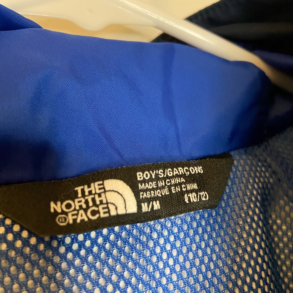 ❄️The North Face Boys/Kids Camo Jacket - Picture 3 of 6